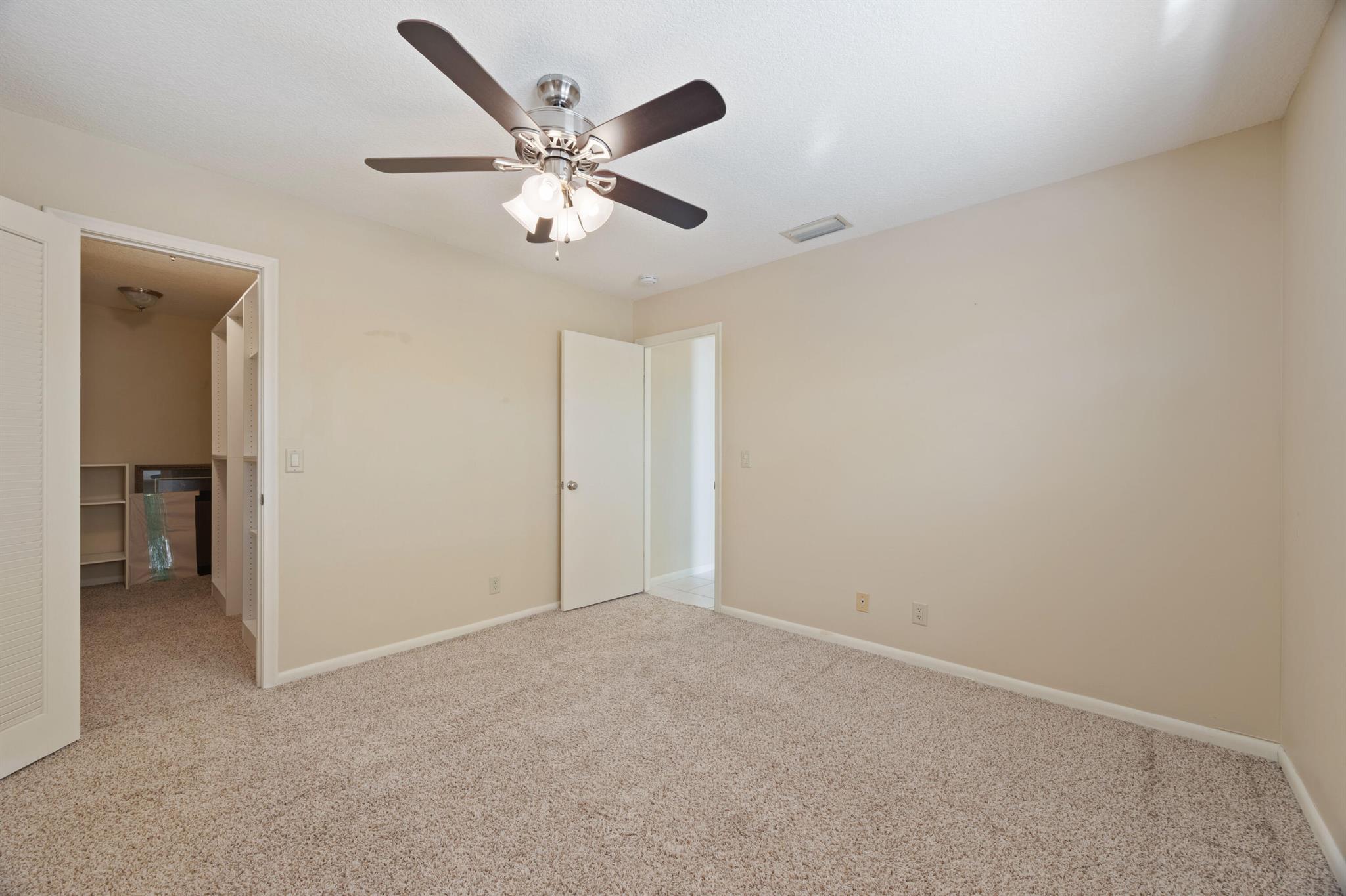 FLORAL PARK LANTANA - Residential