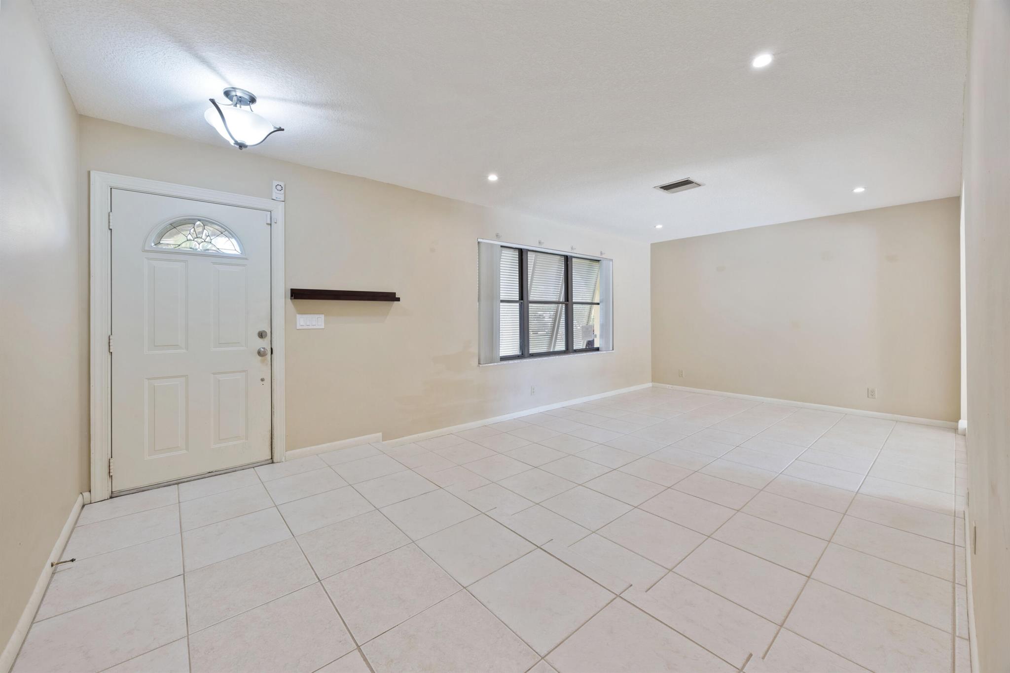 FLORAL PARK LANTANA - Residential