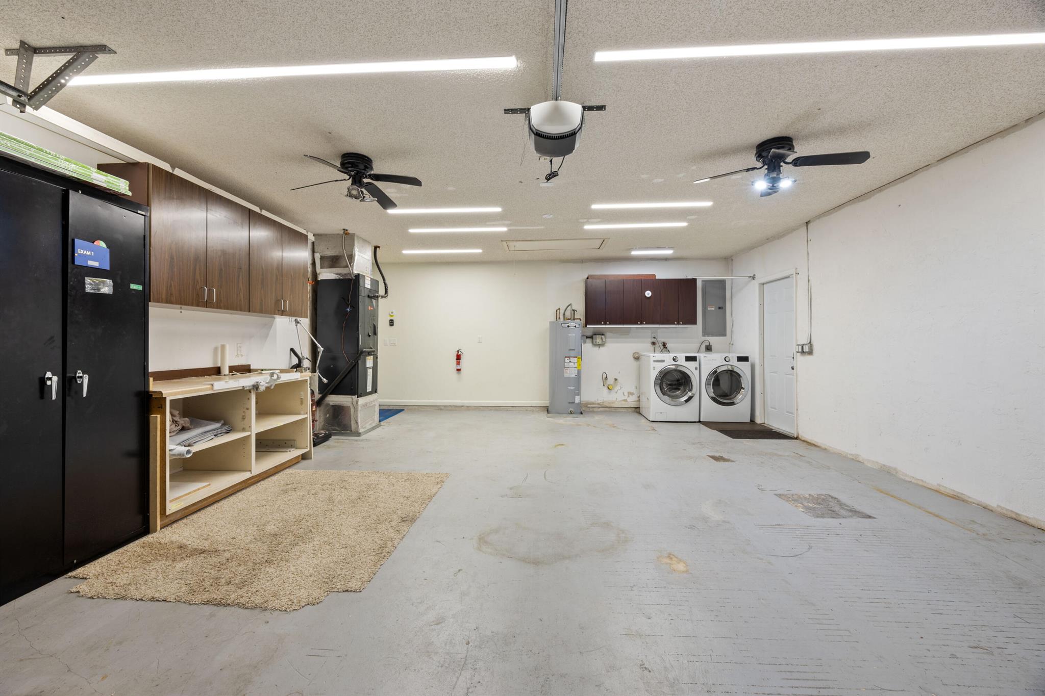 FLORAL PARK LANTANA - Residential