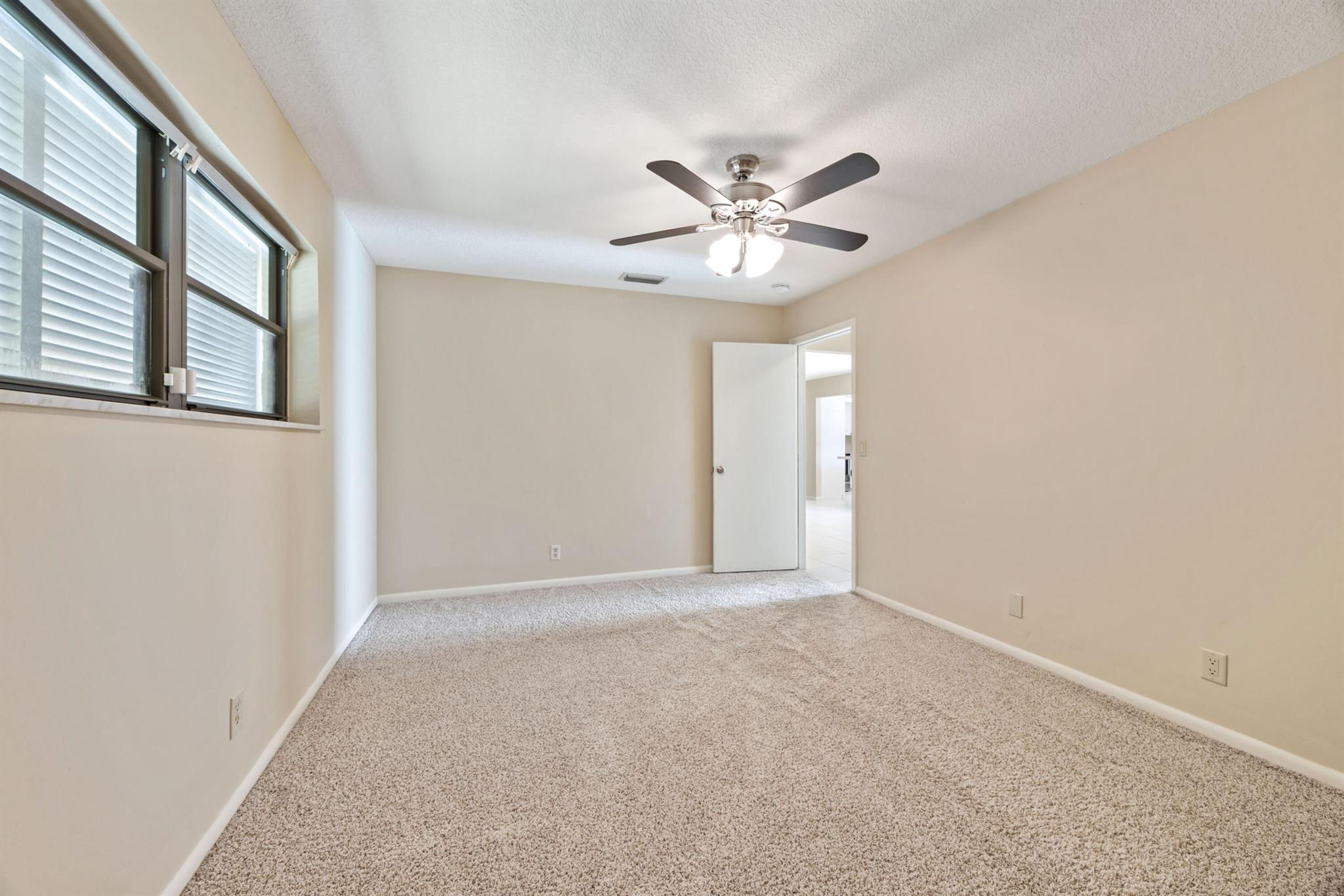 FLORAL PARK LANTANA - Residential