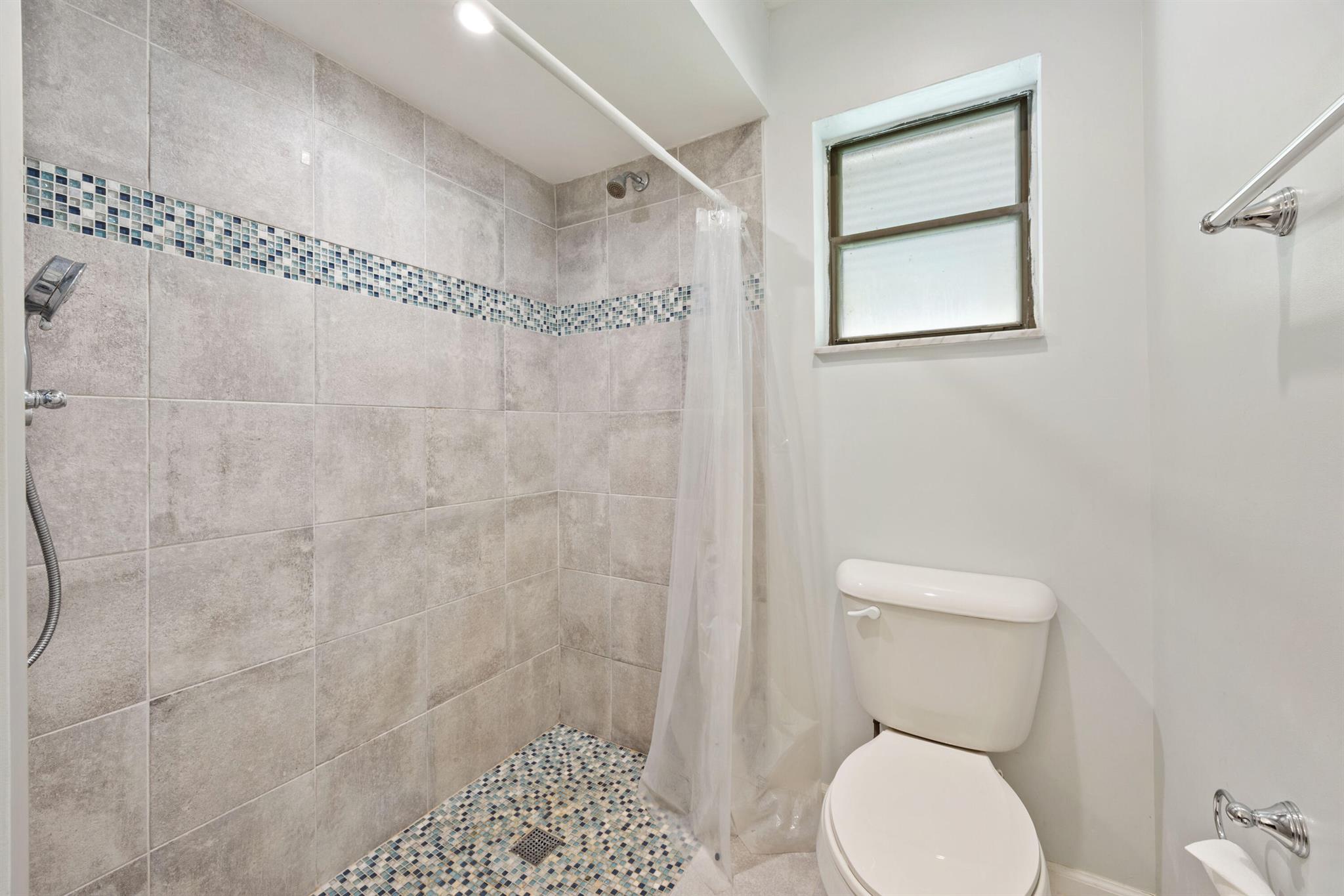 FLORAL PARK LANTANA - Residential