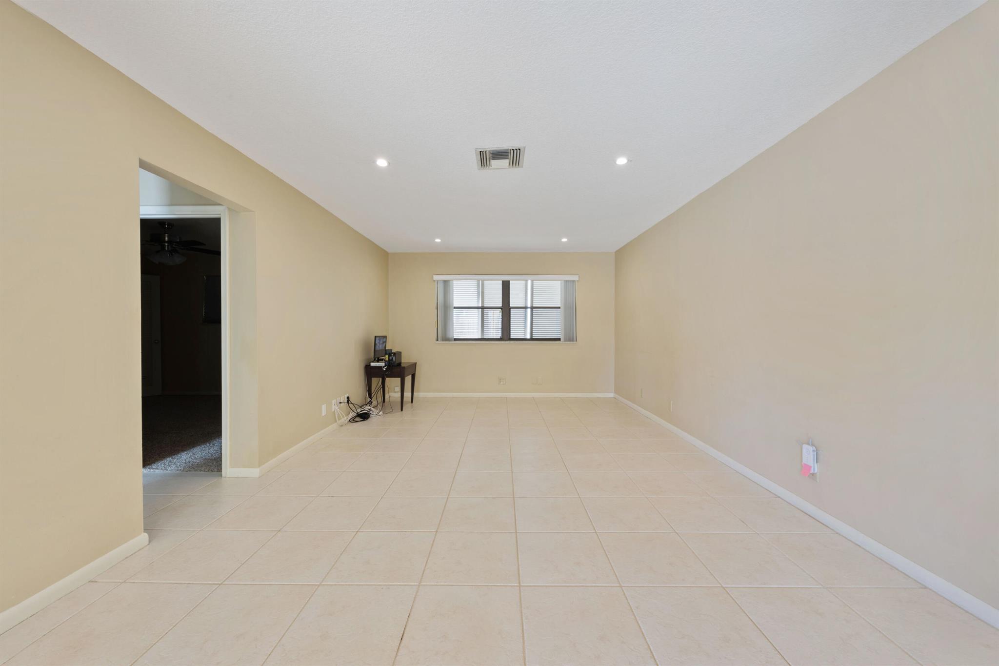 FLORAL PARK LANTANA - Residential