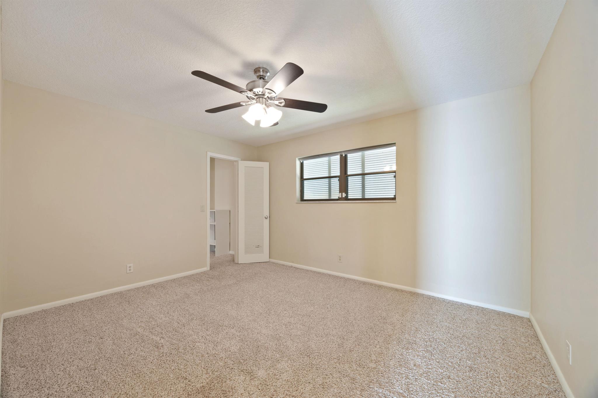 FLORAL PARK LANTANA - Residential