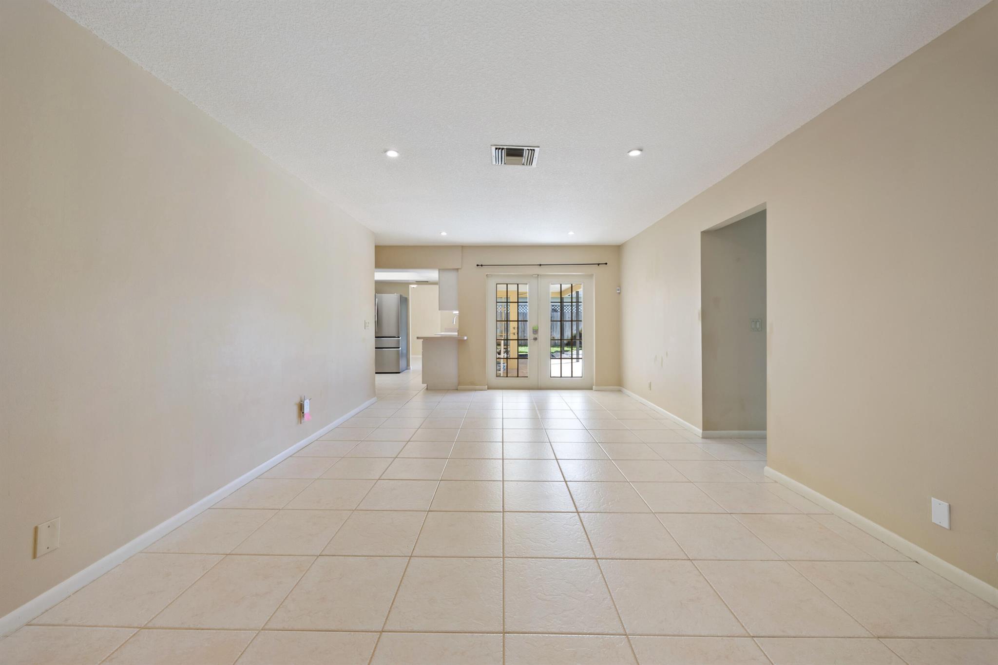 FLORAL PARK LANTANA - Residential