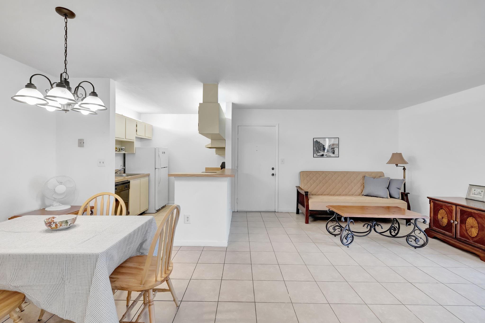 9460 S Belfort Cir L3-111