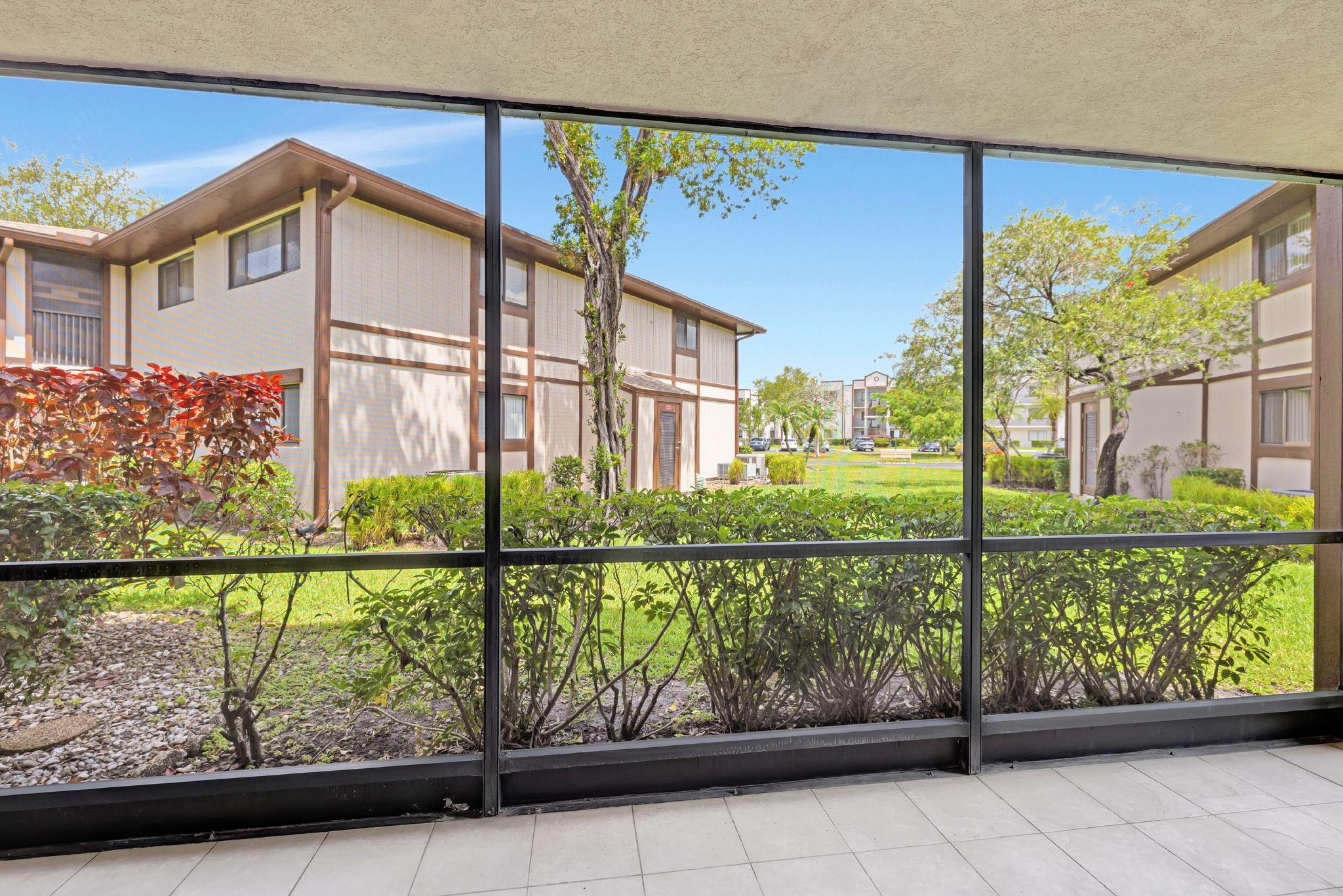 KINGS POINT IN TAMARAC - Residential