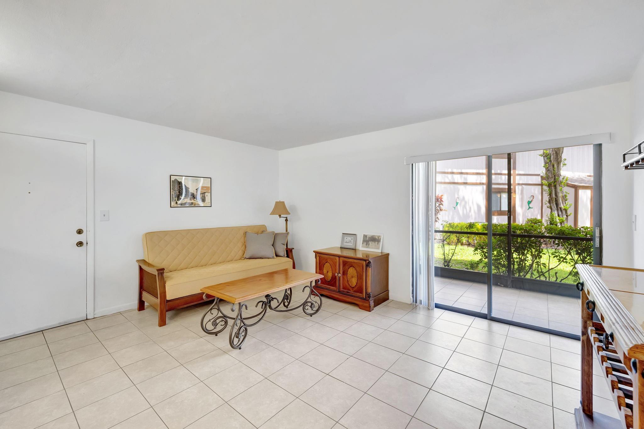 KINGS POINT IN TAMARAC - Residential