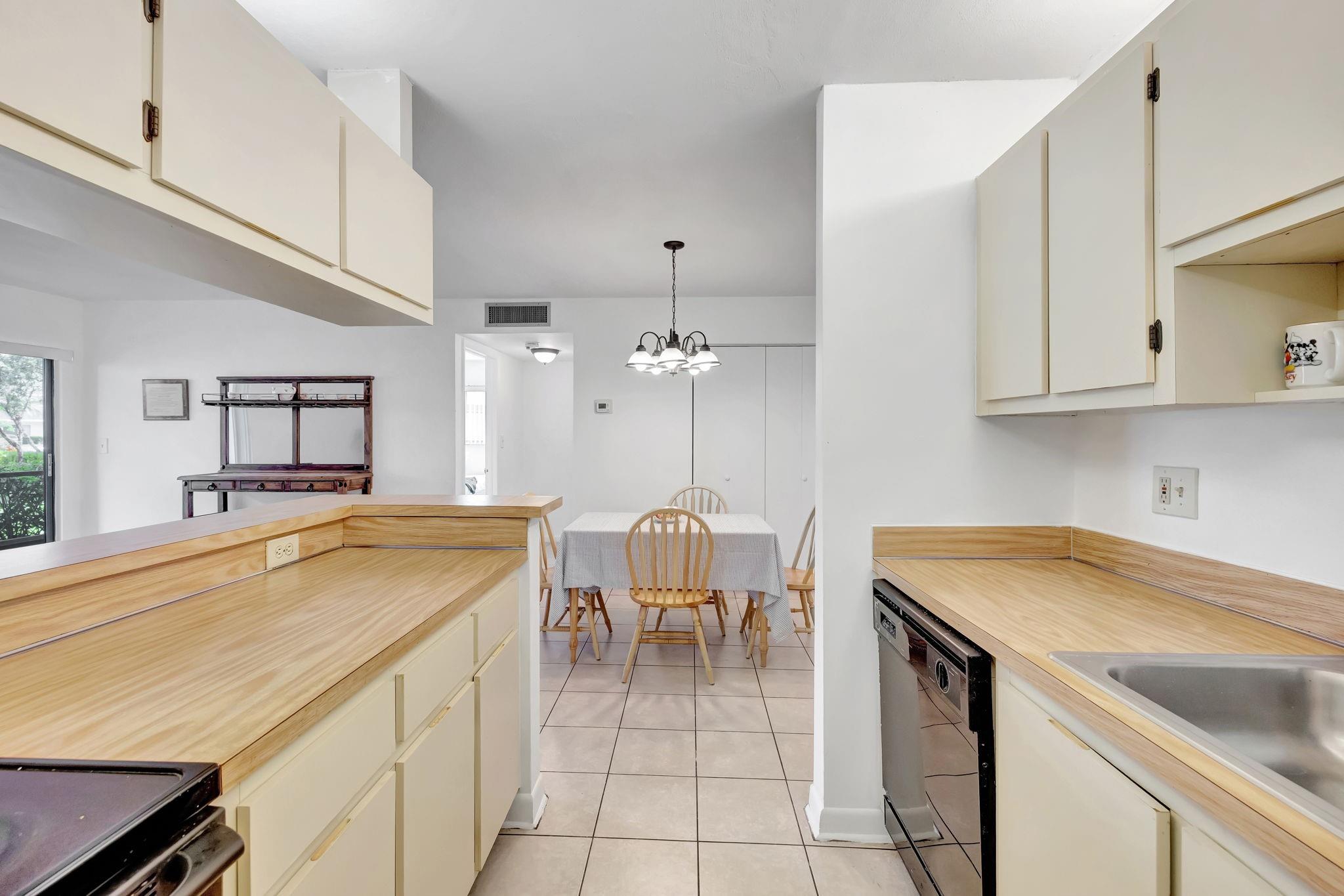 KINGS POINT IN TAMARAC - Residential