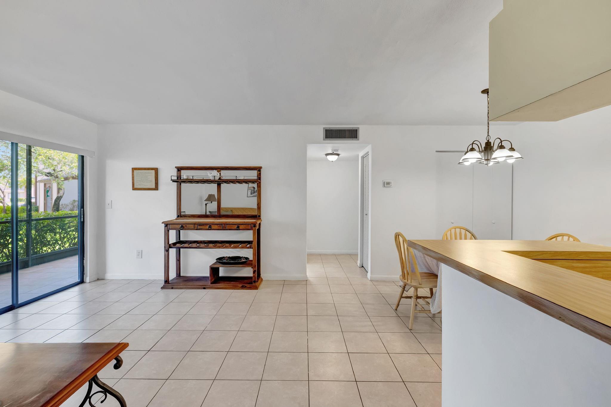 9460 S Belfort Cir L3-111