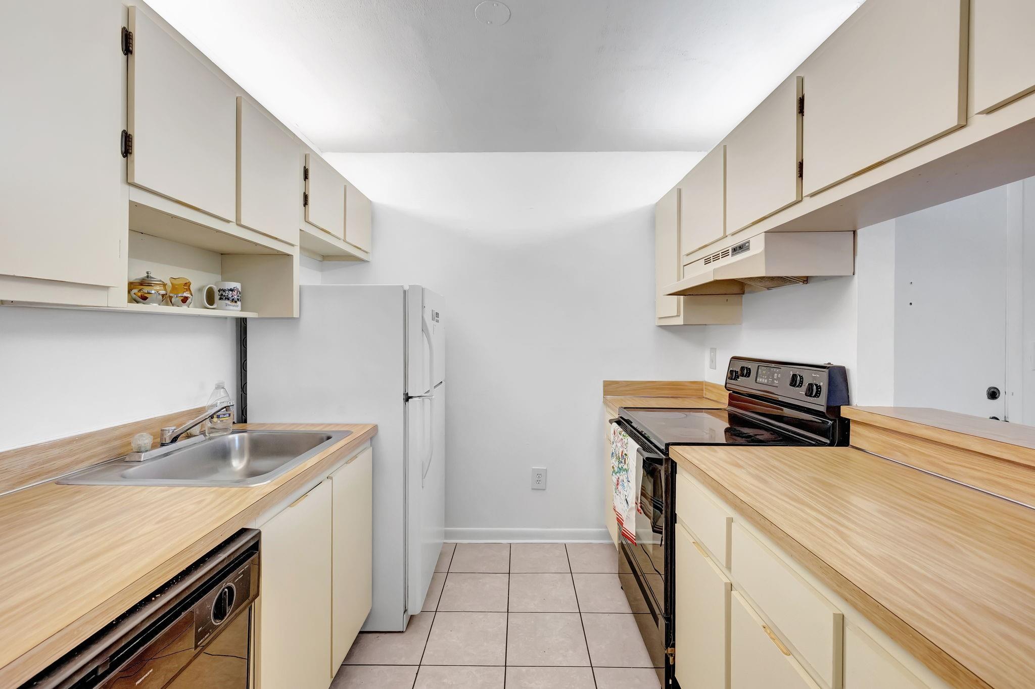 KINGS POINT IN TAMARAC - Residential