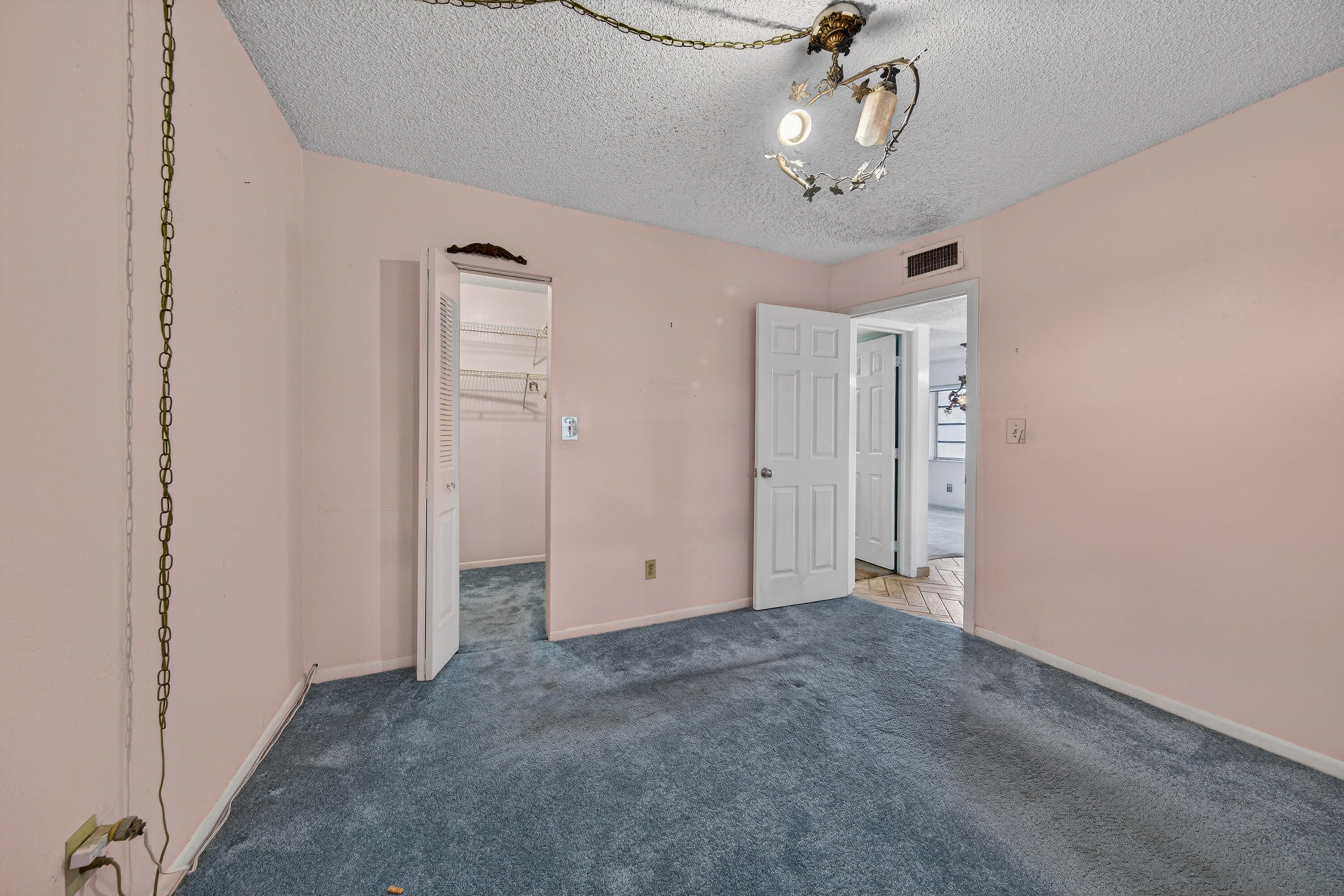 BERMUDA CLUB FOUR CONDO - Residential