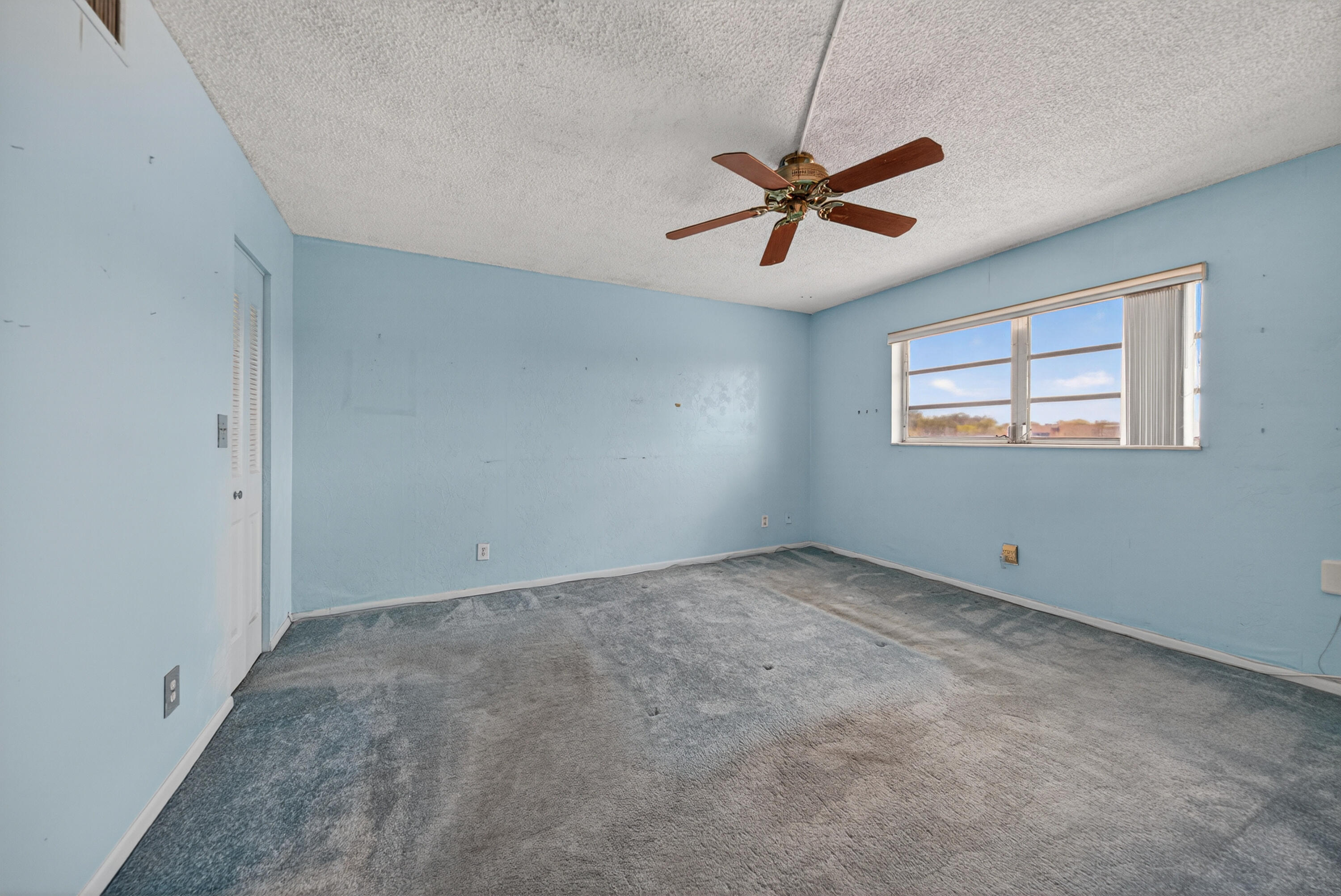 BERMUDA CLUB FOUR CONDO - Residential