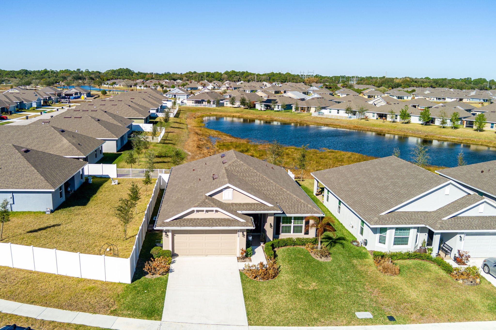 WATERSTONE PHASE THREE - Residential