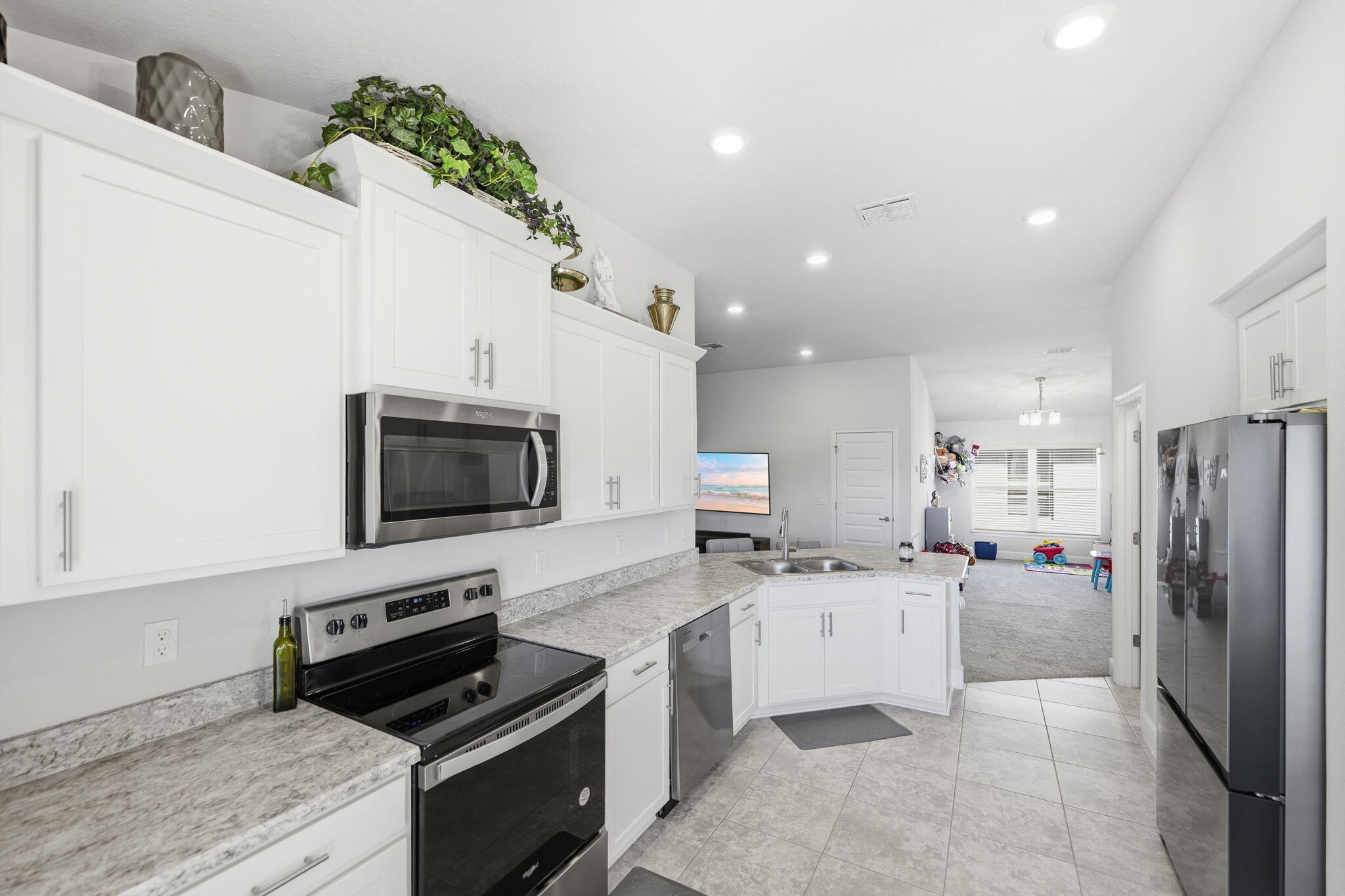 WATERSTONE PHASE THREE - Residential