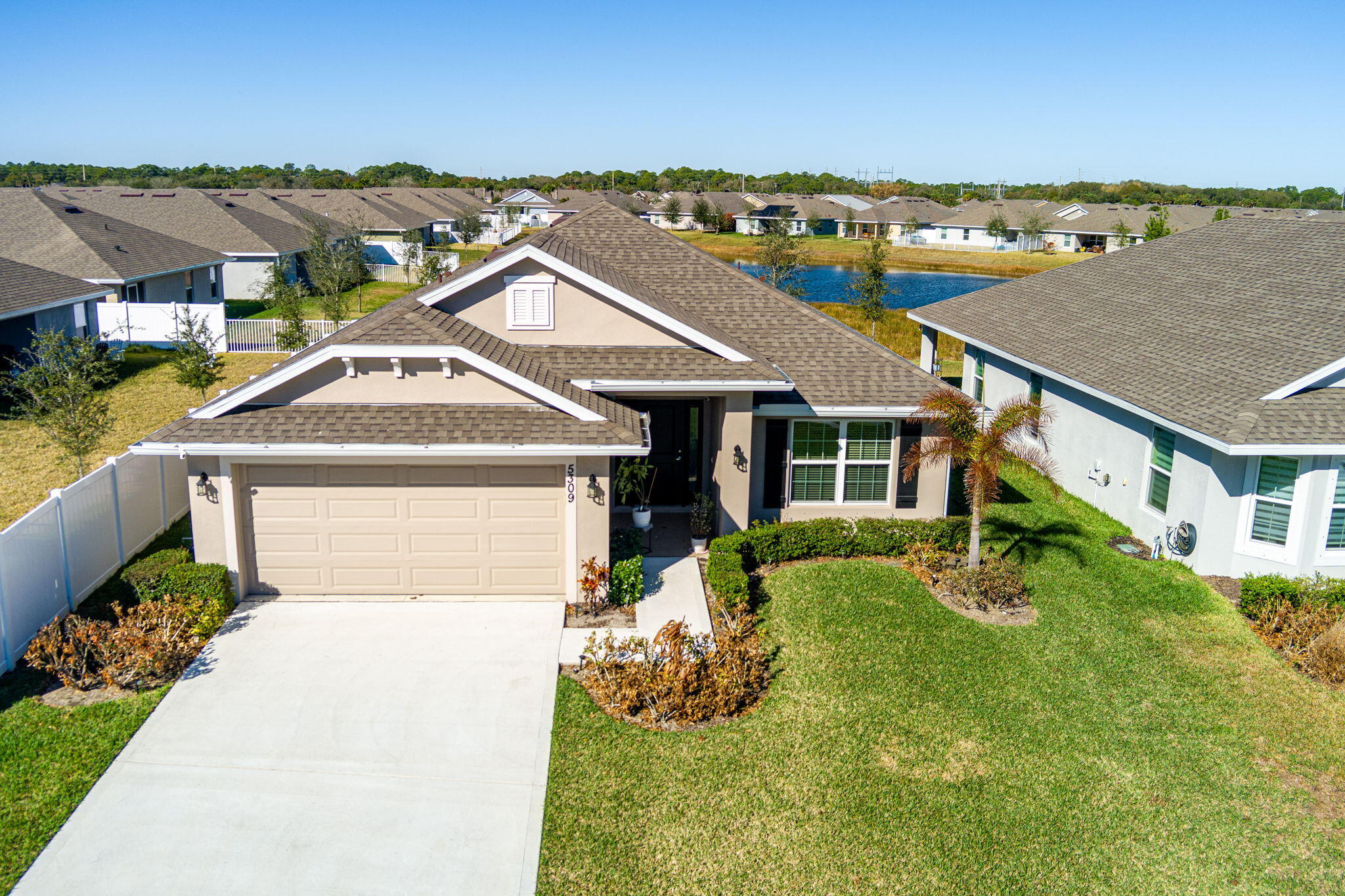 WATERSTONE PHASE THREE - Residential