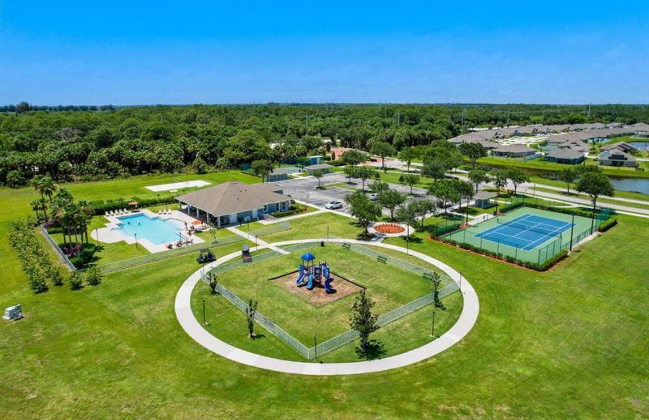 WATERSTONE PHASE THREE - Residential