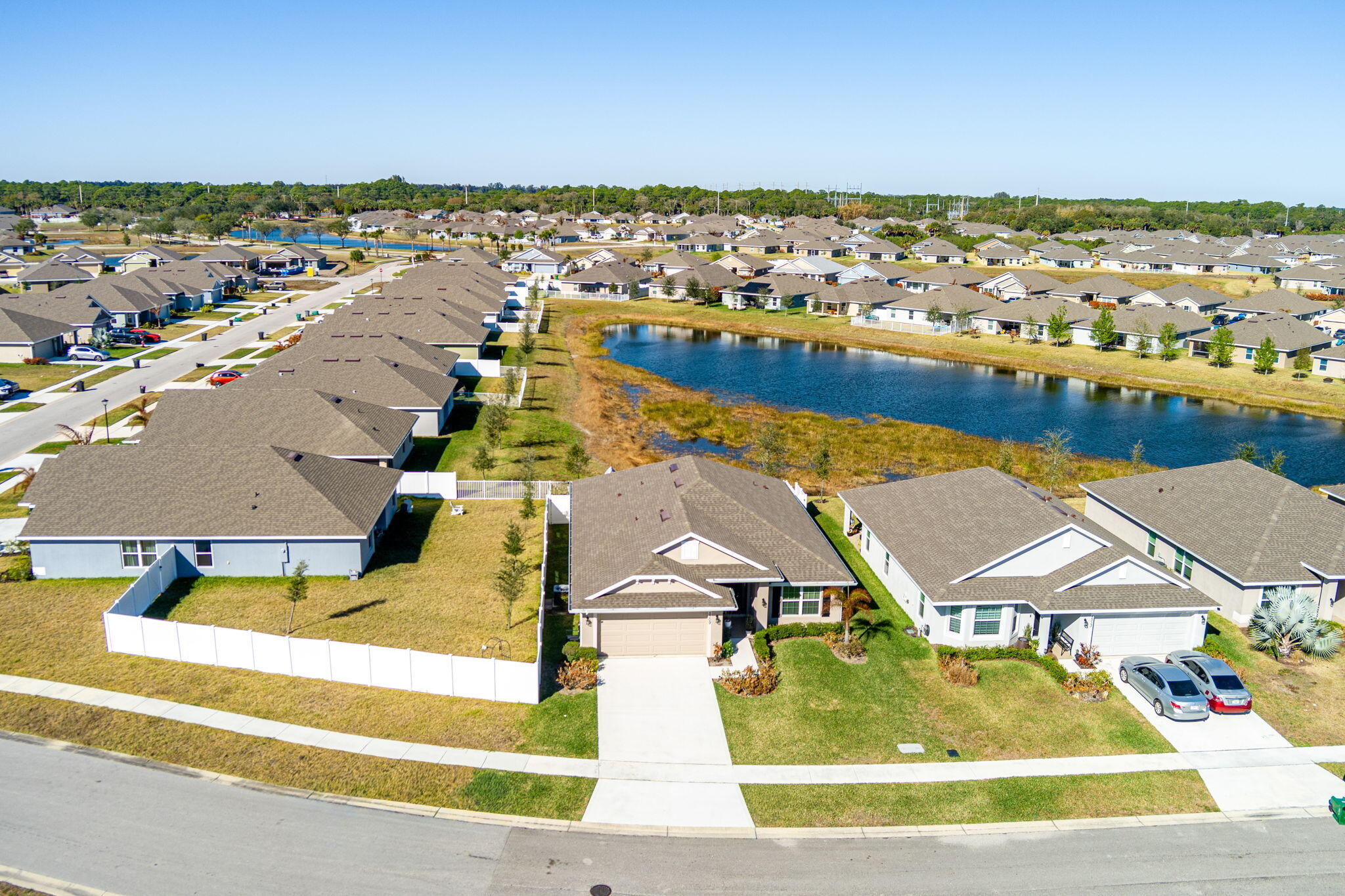 WATERSTONE PHASE THREE - Residential