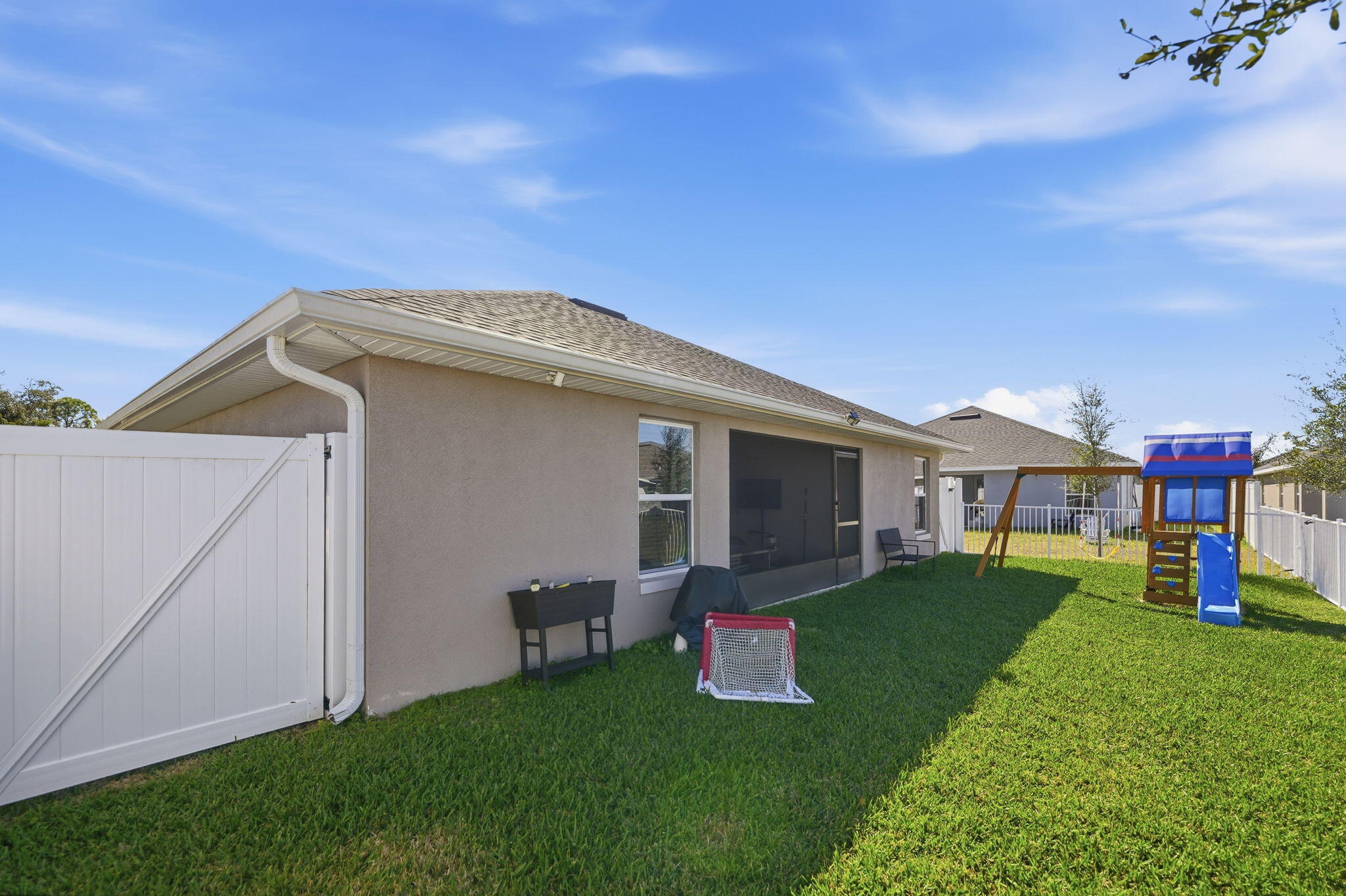 WATERSTONE PHASE THREE - Residential