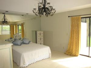 BREAKERS WEST 6 - Residential Lease