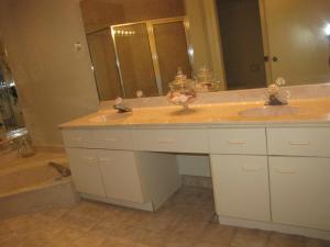 BREAKERS WEST 6 - Residential Lease