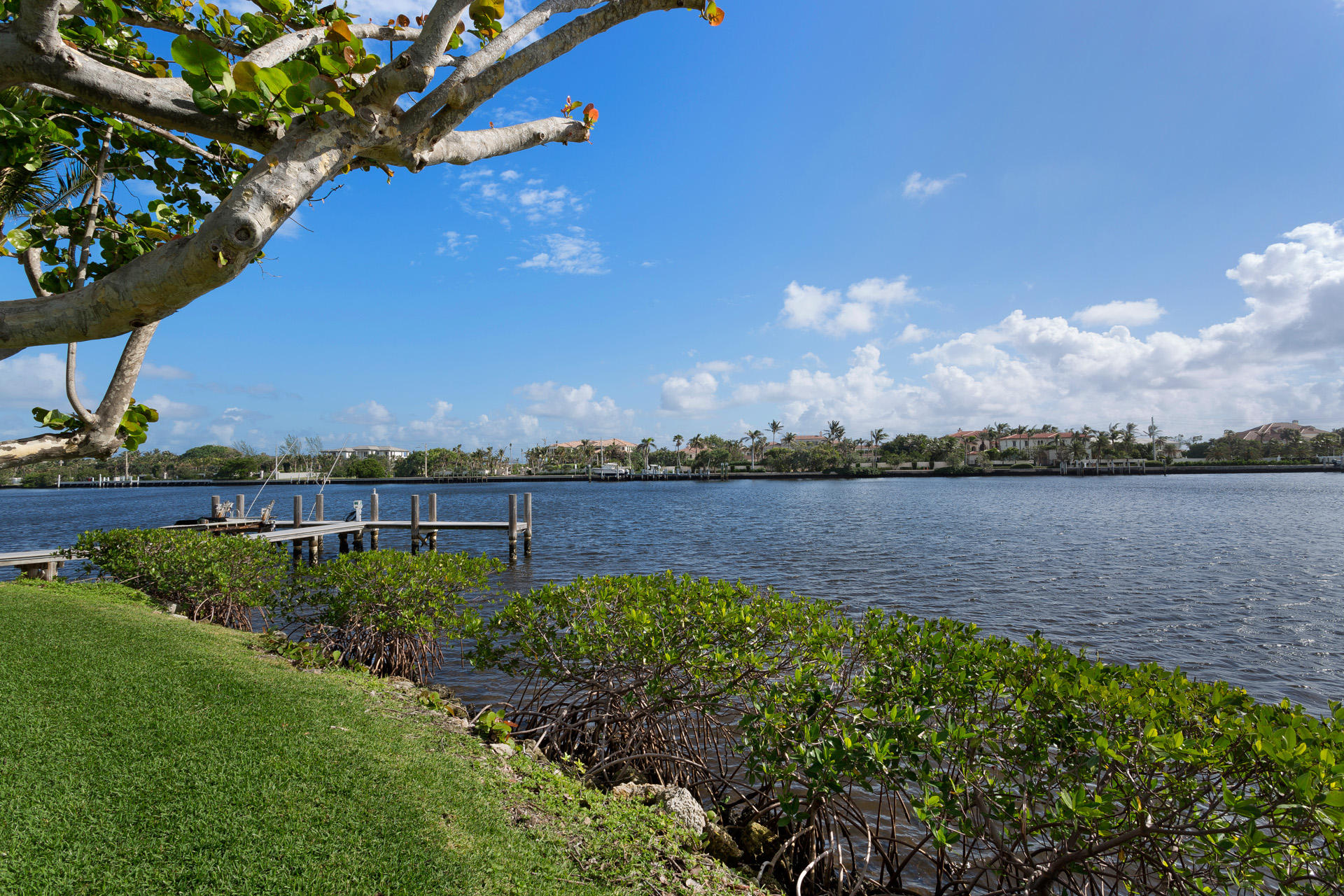 POINT MANALAPAN 11 - Residential