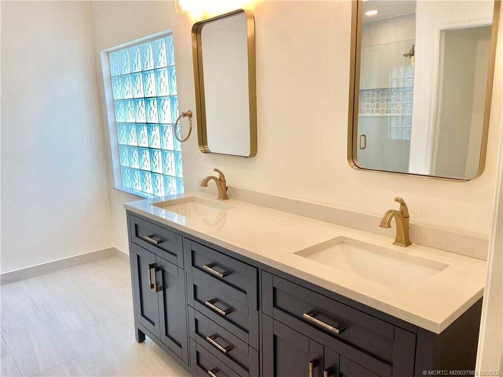 LAKE LUCIE ESTATES - Residential Lease