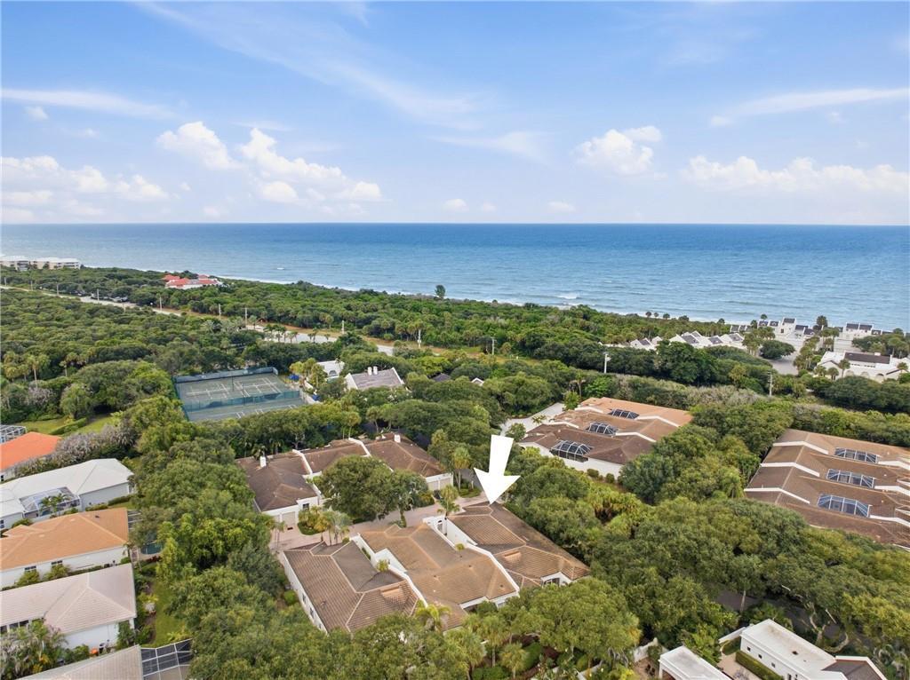 8421 SABAL PALM Court 8421, Indian River Shores, FL, 32963/$499,000 2 8421 SABAL PALM Court 8421