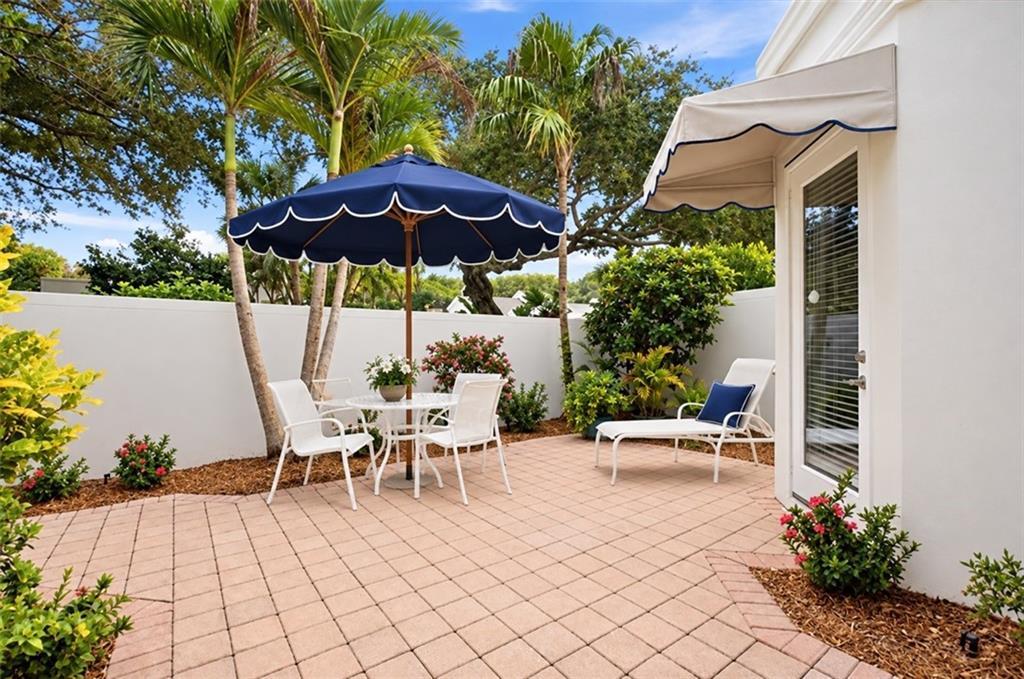 8421 SABAL PALM Court 8421, Indian River Shores, FL, 32963/$499,000 3 8421 SABAL PALM Court 8421
