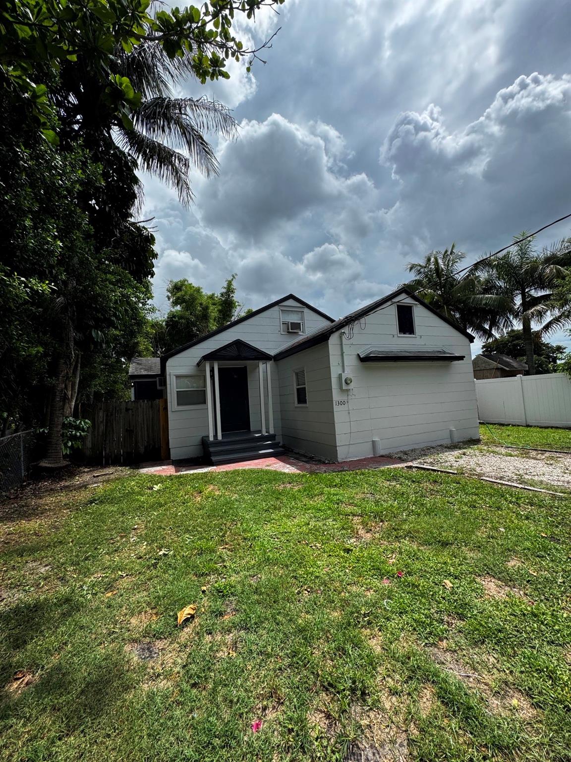 Beautiful single family home with loft bedroom and tons of character! Large master was made out of converted garage, beautiful updated kitchen, new bathrooms, fresh paint, nice tile and new laminate flooring. Fenced in backyard (except one side) and plenty of space for you and your family. Come and make this your home sweet home