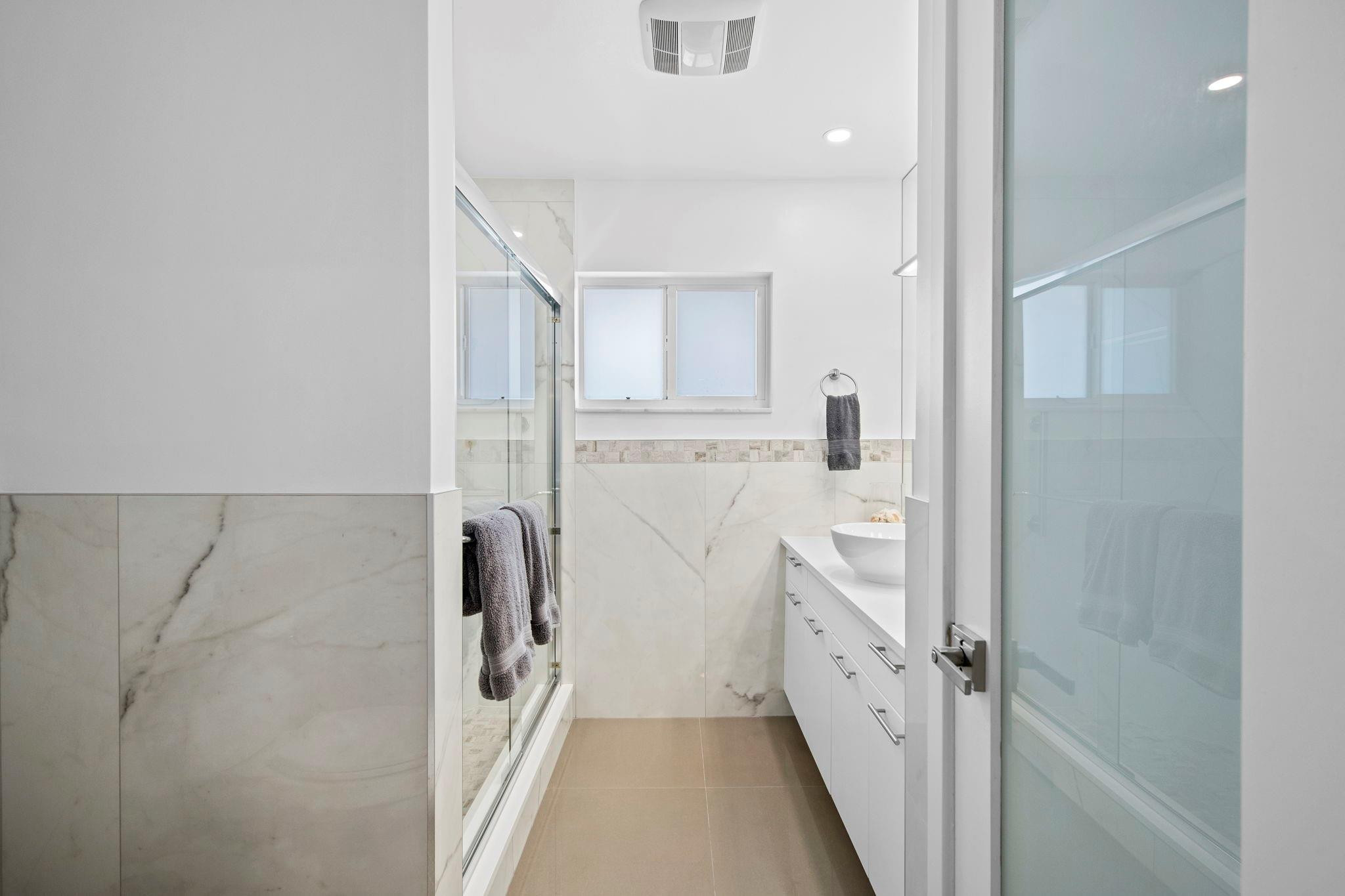 HARBOR VILLAGE SEC - Residential Lease