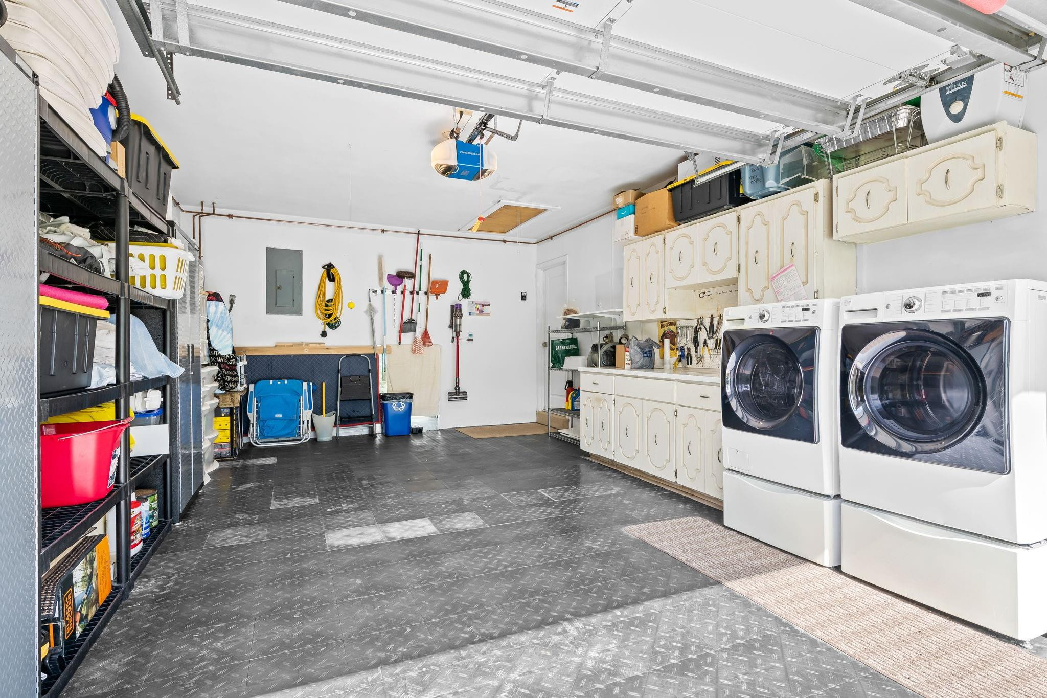 HARBOR VILLAGE SEC - Residential Lease