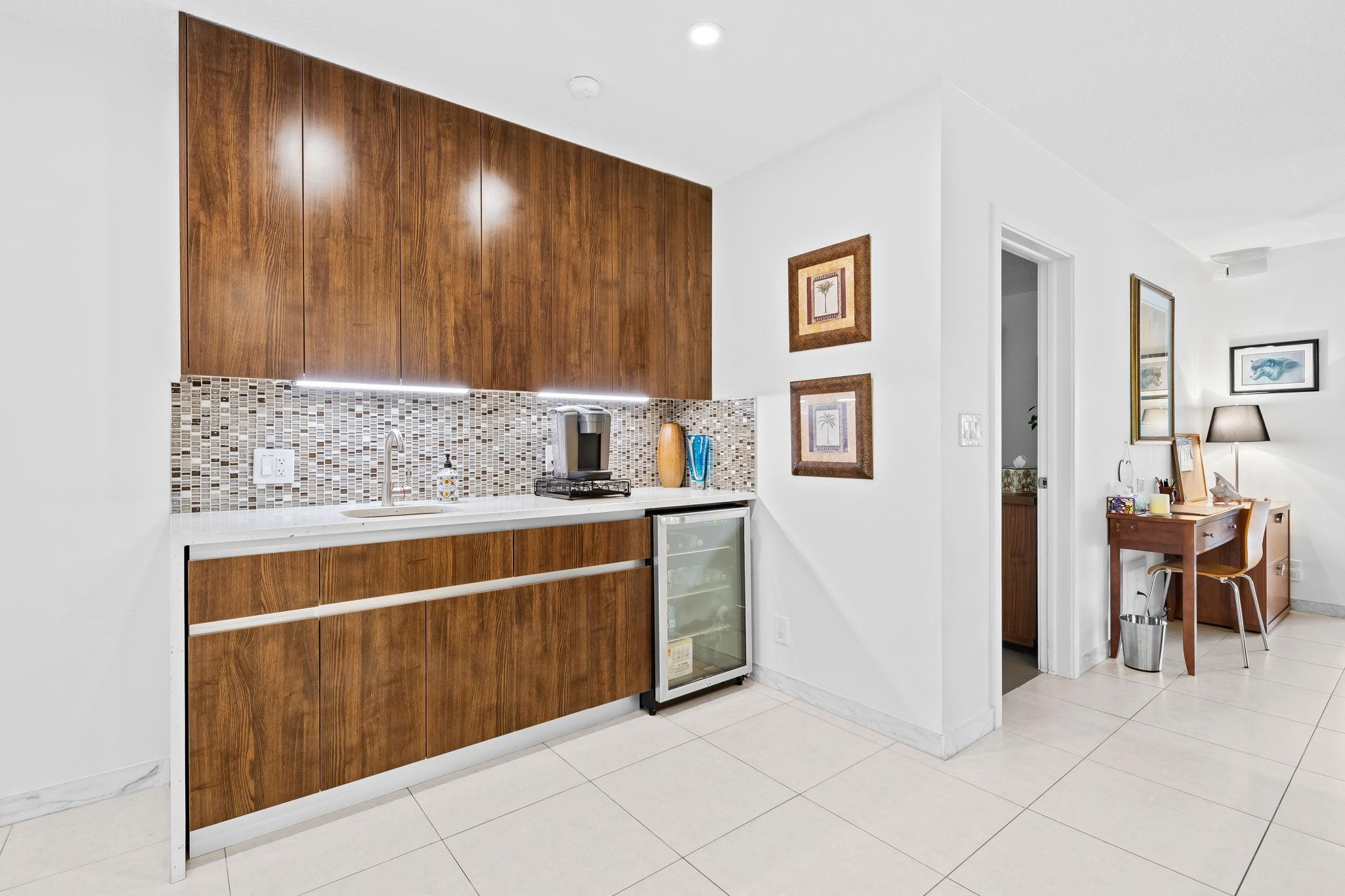 HARBOR VILLAGE SEC - Residential Lease