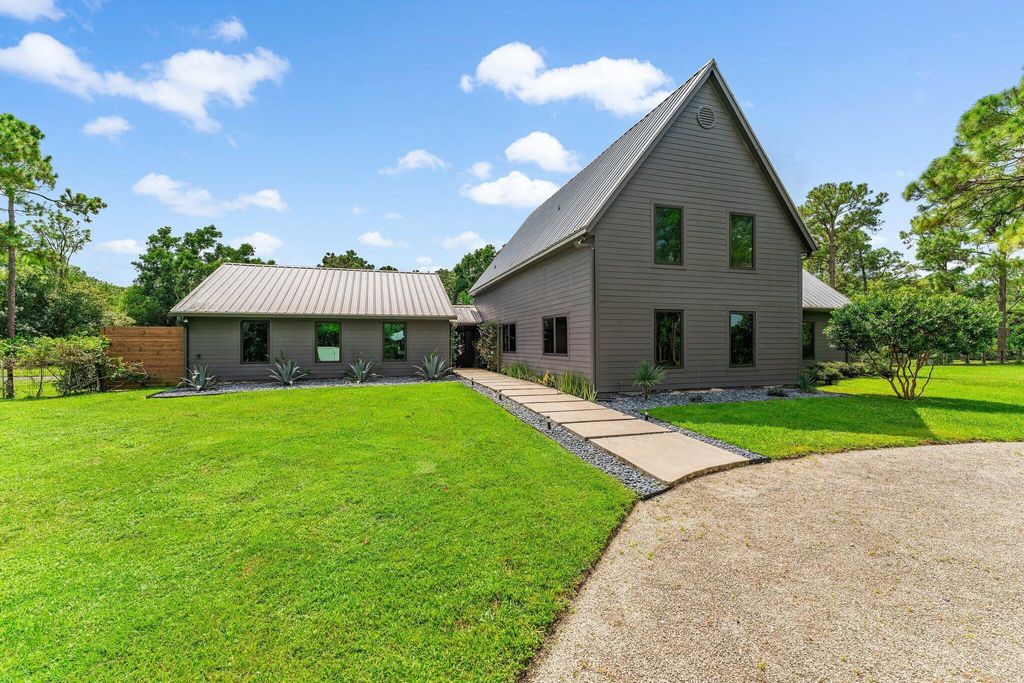 Photo of 12142 157th Street N, Jupiter, FL 33478 (MLS # R11023623)