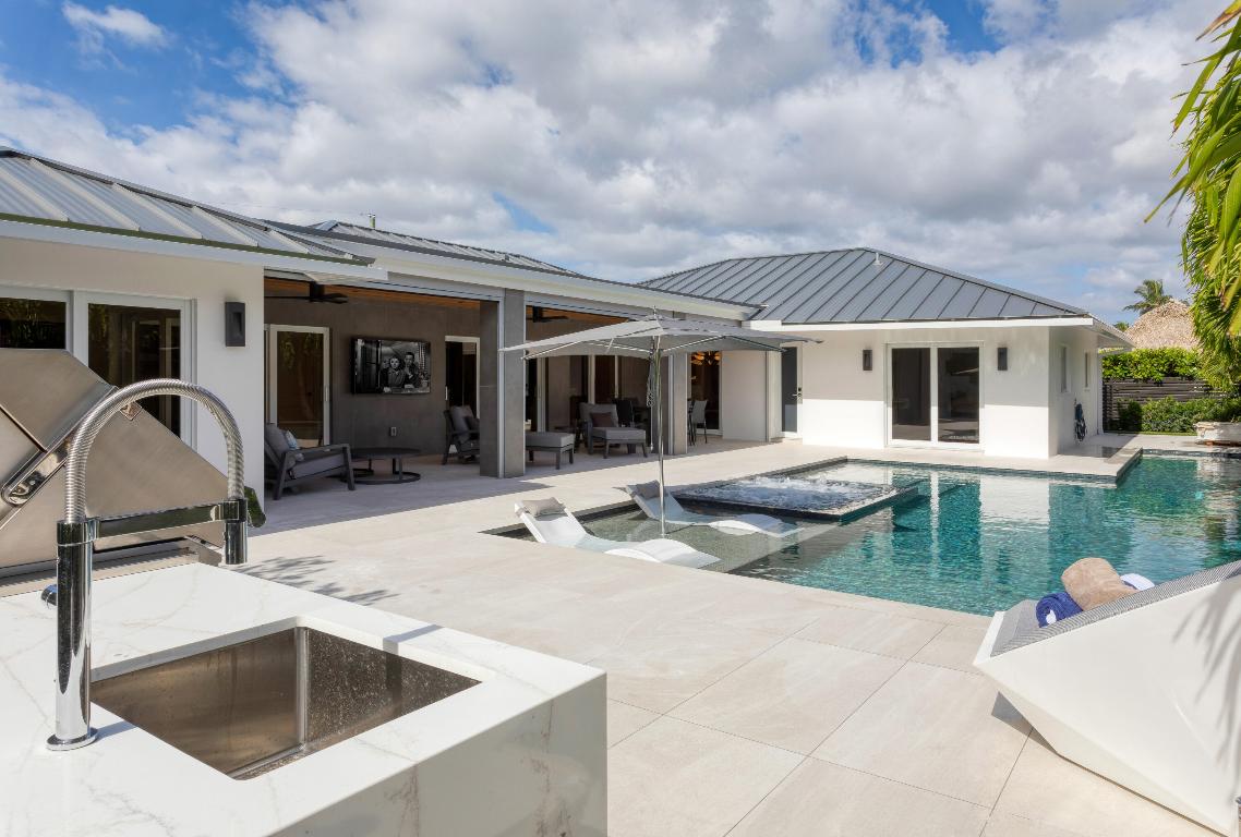 LAKE ROGERS ISLE UNIT E - Residential