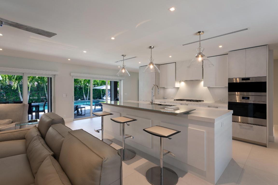 LAKE ROGERS ISLE UNIT E - Residential