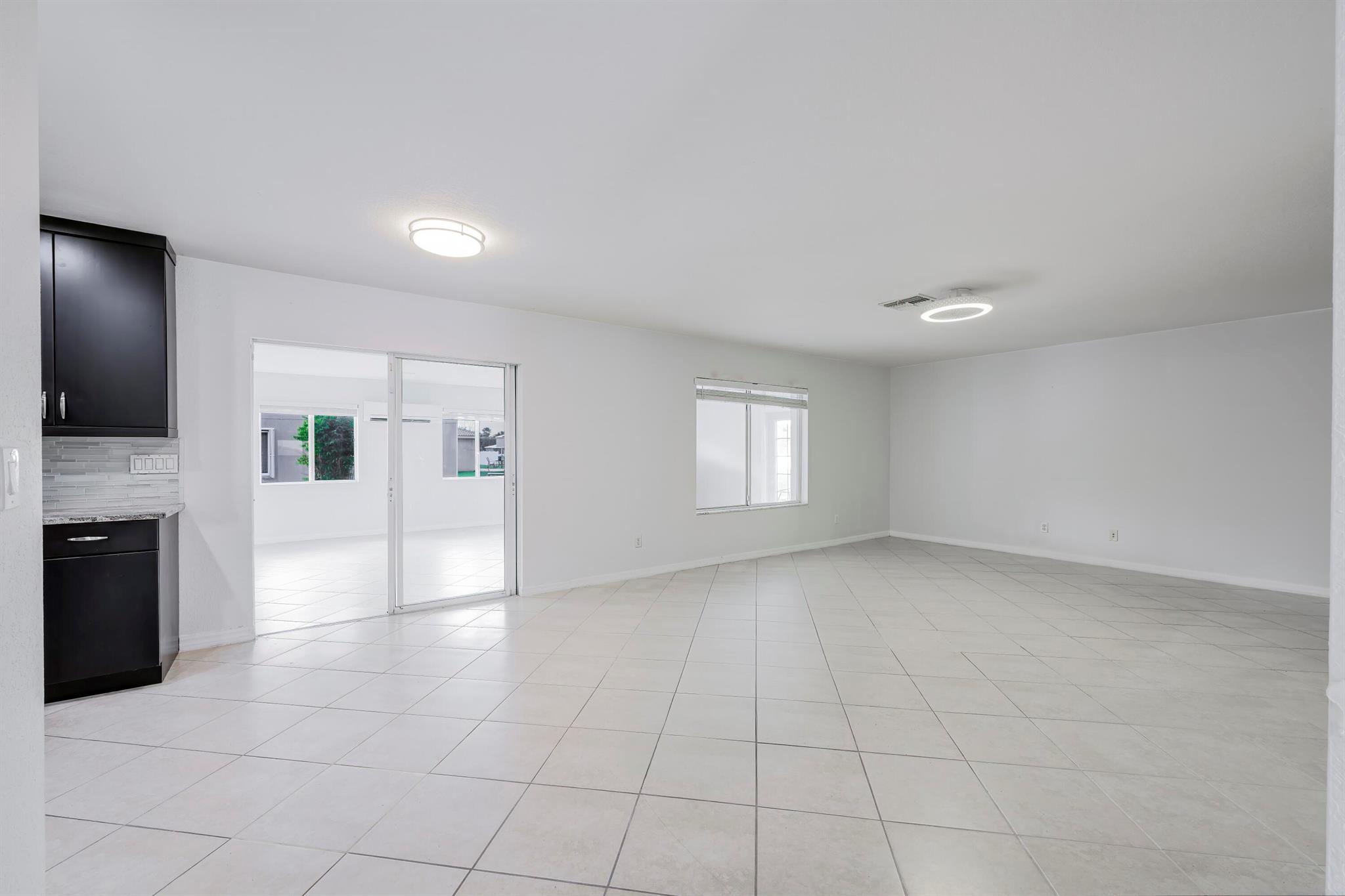 FOURTH  REPLAT OF PORTOFI - Residential