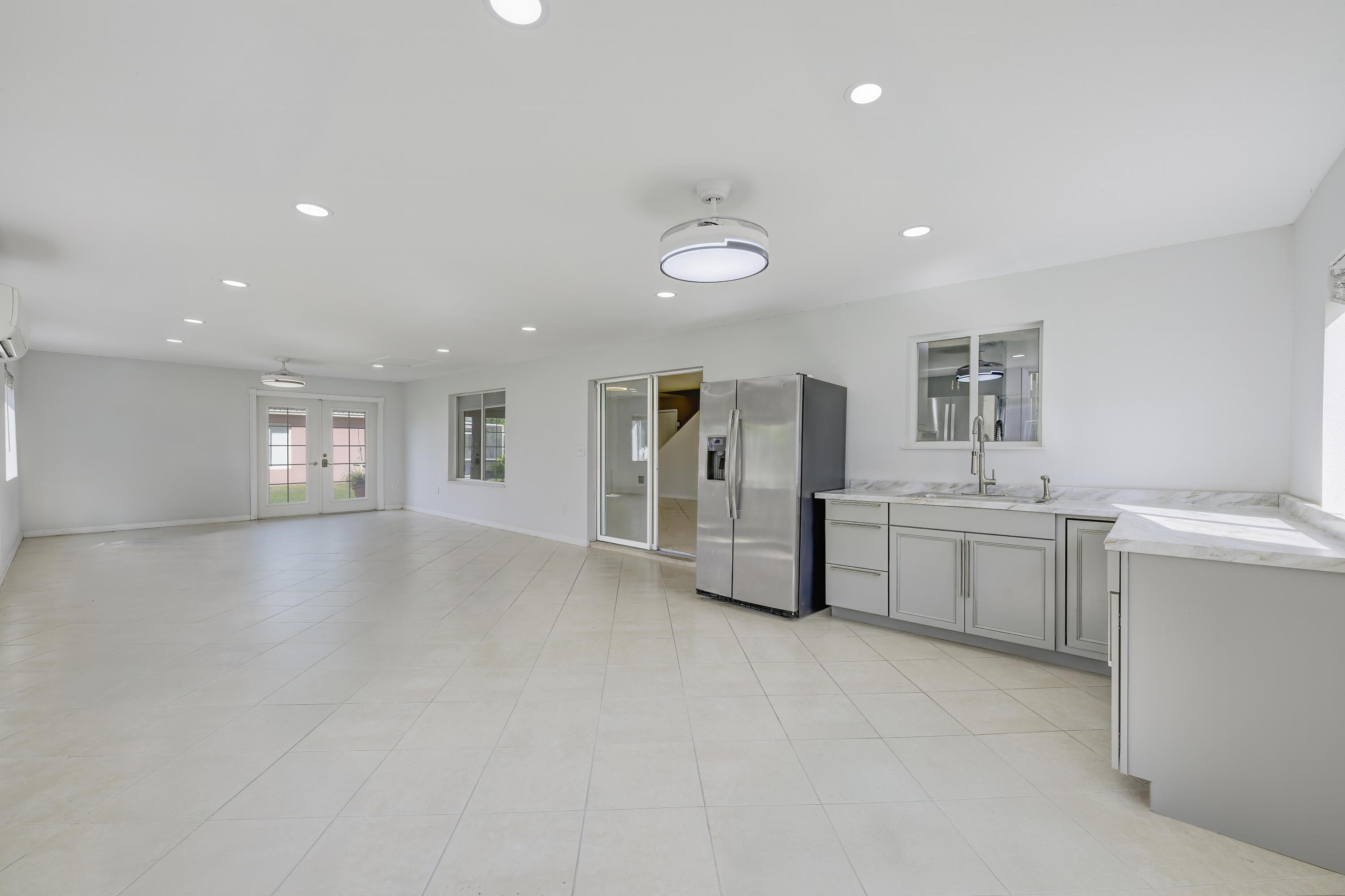 FOURTH  REPLAT OF PORTOFINO ISLES - Residential