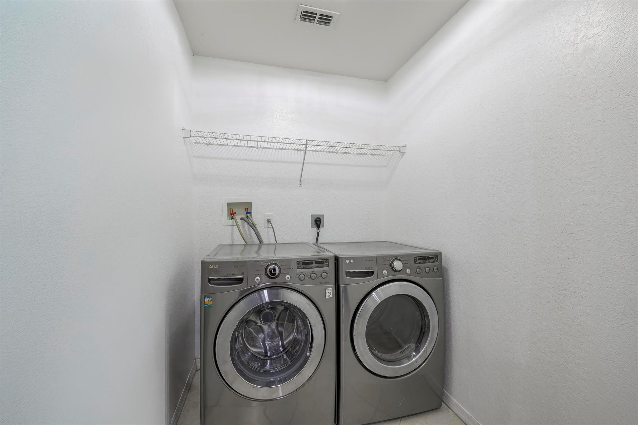 FOURTH  REPLAT OF PORTOFI - Residential