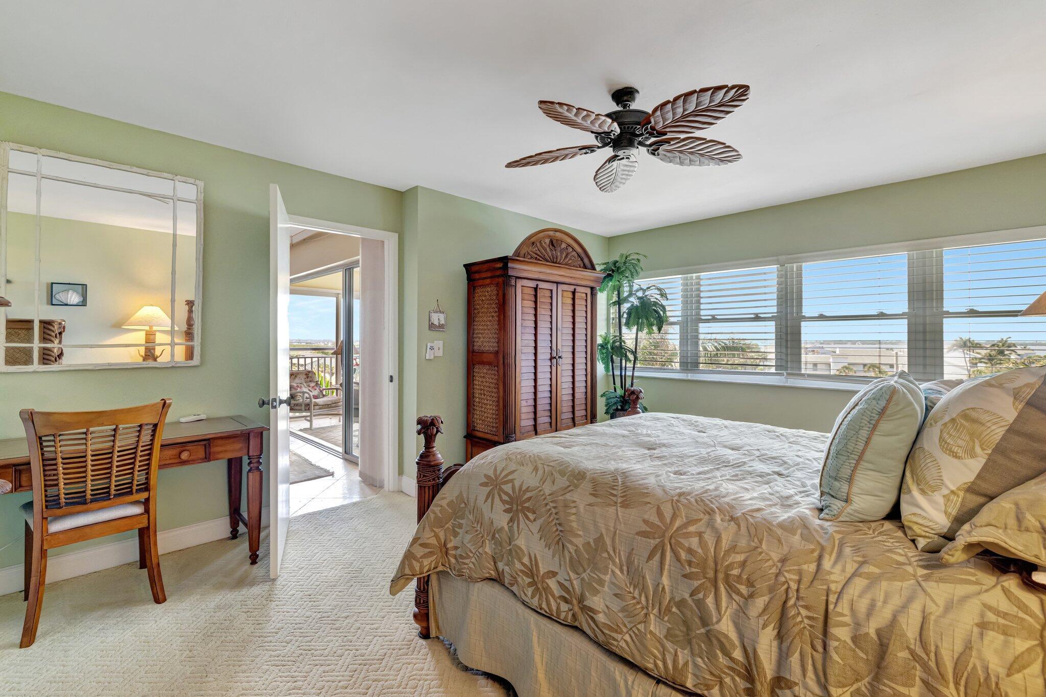 HUTCHINSON HOUSE CONDO - Residential