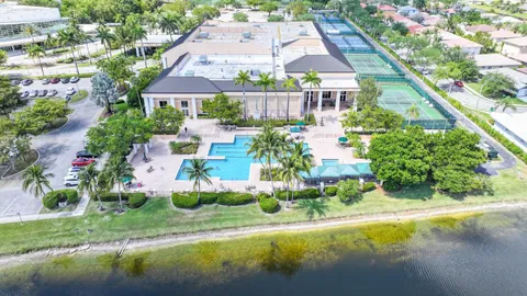 9560 Weldon Cir Unit j203, Fort Lauderdale, FL MLS: F10497810