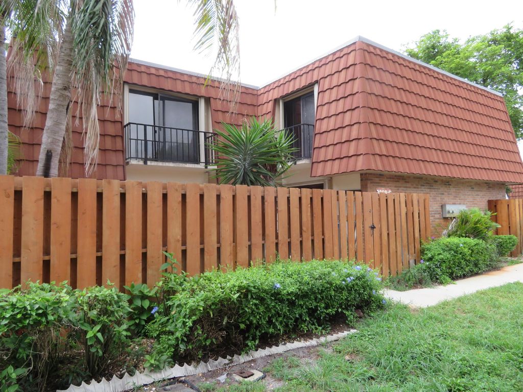 Photo of 3006 San Clara Drive #10-c, Delray Beach, FL 33445 (MLS # B26026923)