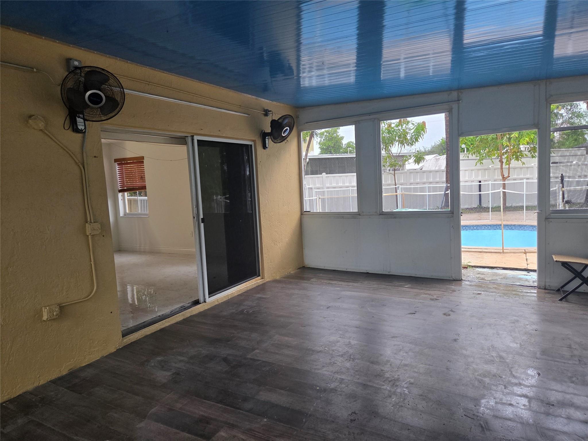 Country Creek Master 145- - Residential Lease