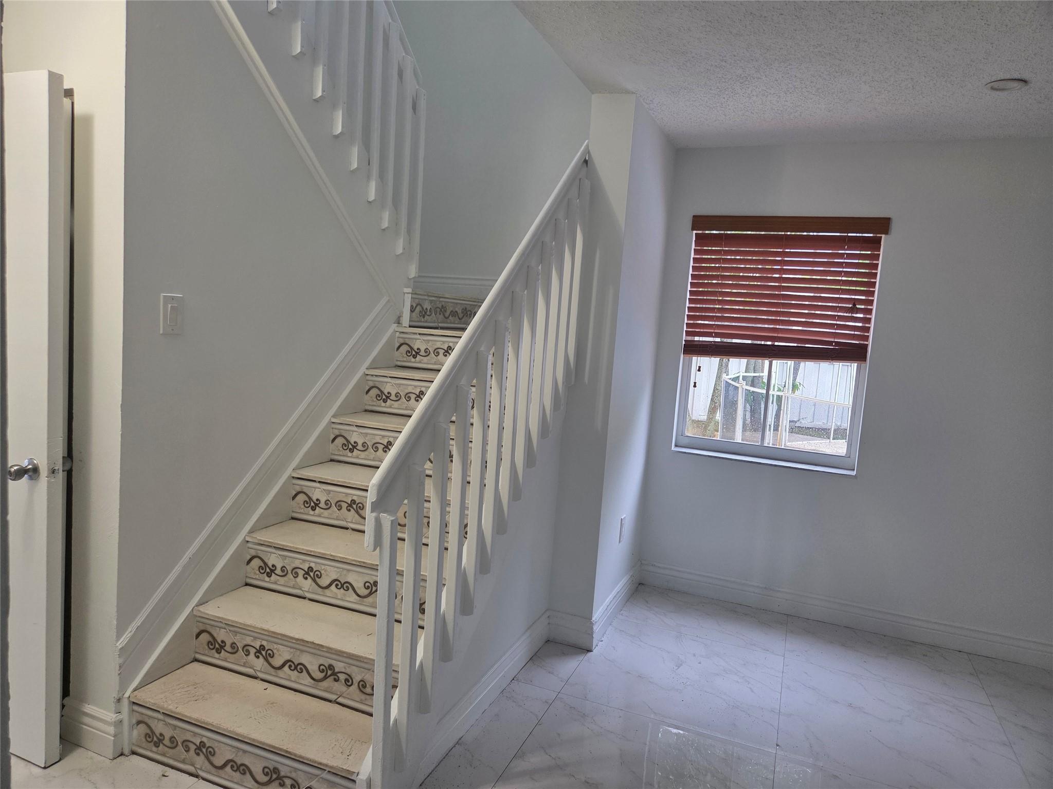 Country Creek Master 145- - Residential Lease