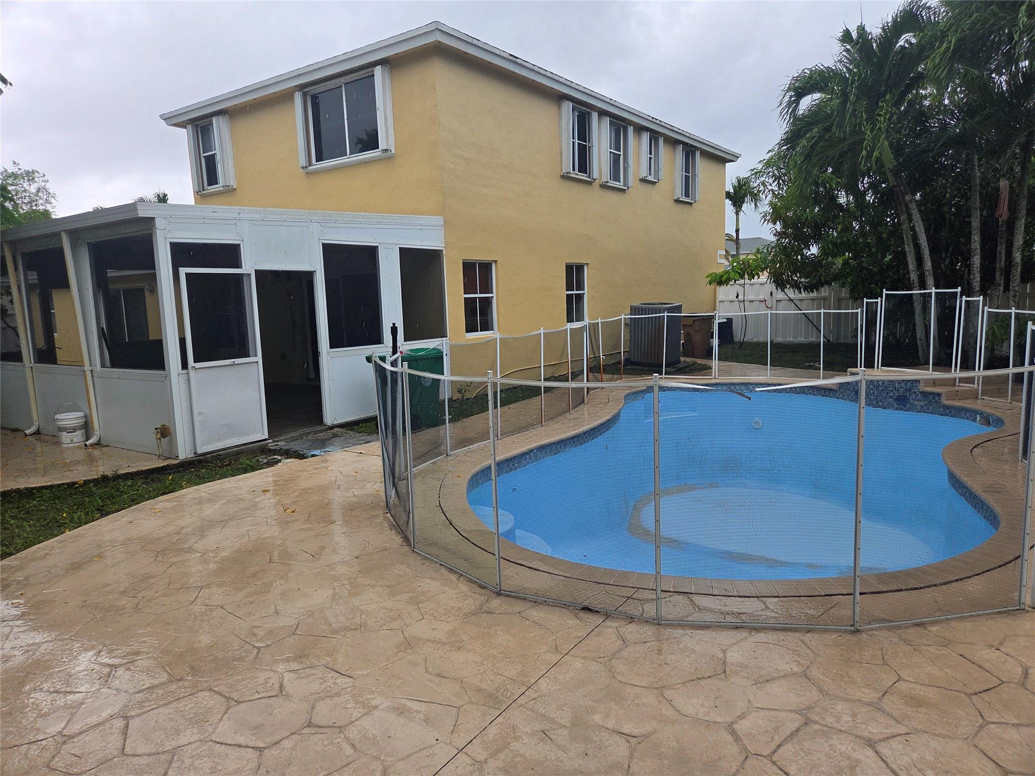Country Creek Master 145- - Residential Lease