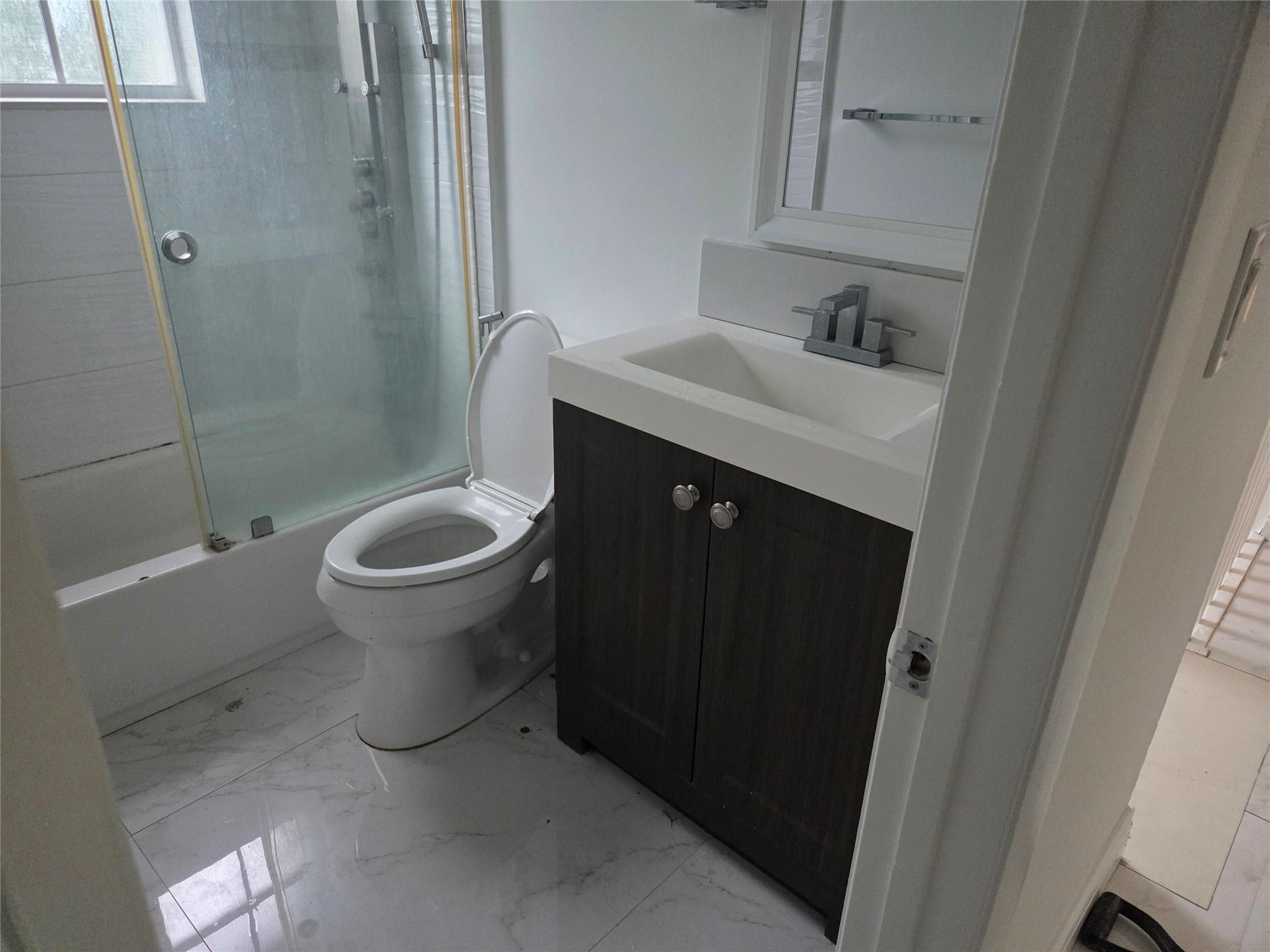 Country Creek Master 145- - Residential Lease