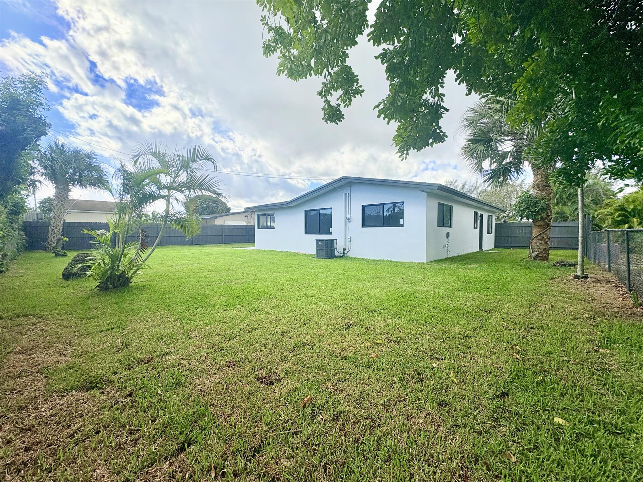 PALM SPRINGS VILLAGE PL 1 - Residential