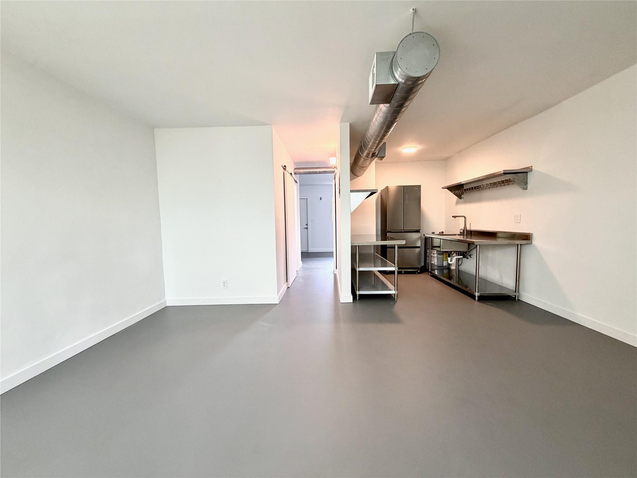 View photos, virtual tours, details... 2124 NE 5th Avenue 105