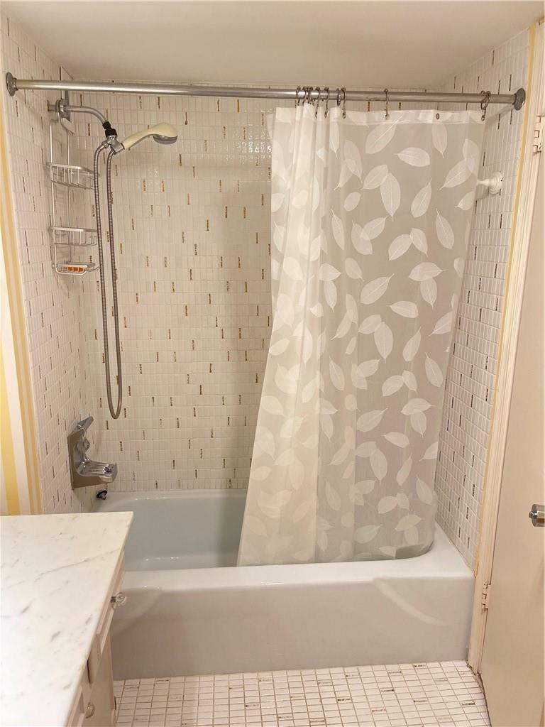 Sea Ranch Lakes North Con - Residential Lease