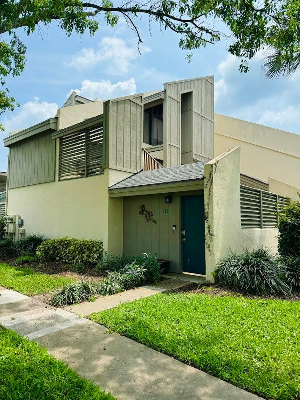 Photo of 1605 S Us Highway 1 #1h, Jupiter, FL 33477 (MLS # R11161562)