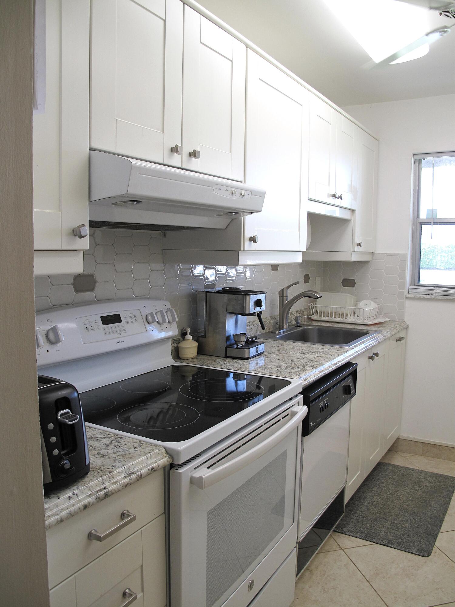 HIGH POINT OF DELRAY SEC 4 - Residential